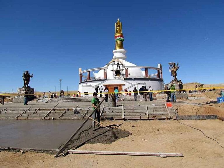 Stunning Khamariin Khiid Monastery: A Gem in Mongolia