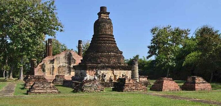 Unparalleled Wat Chedi Si Hong: The Awesome Beauty